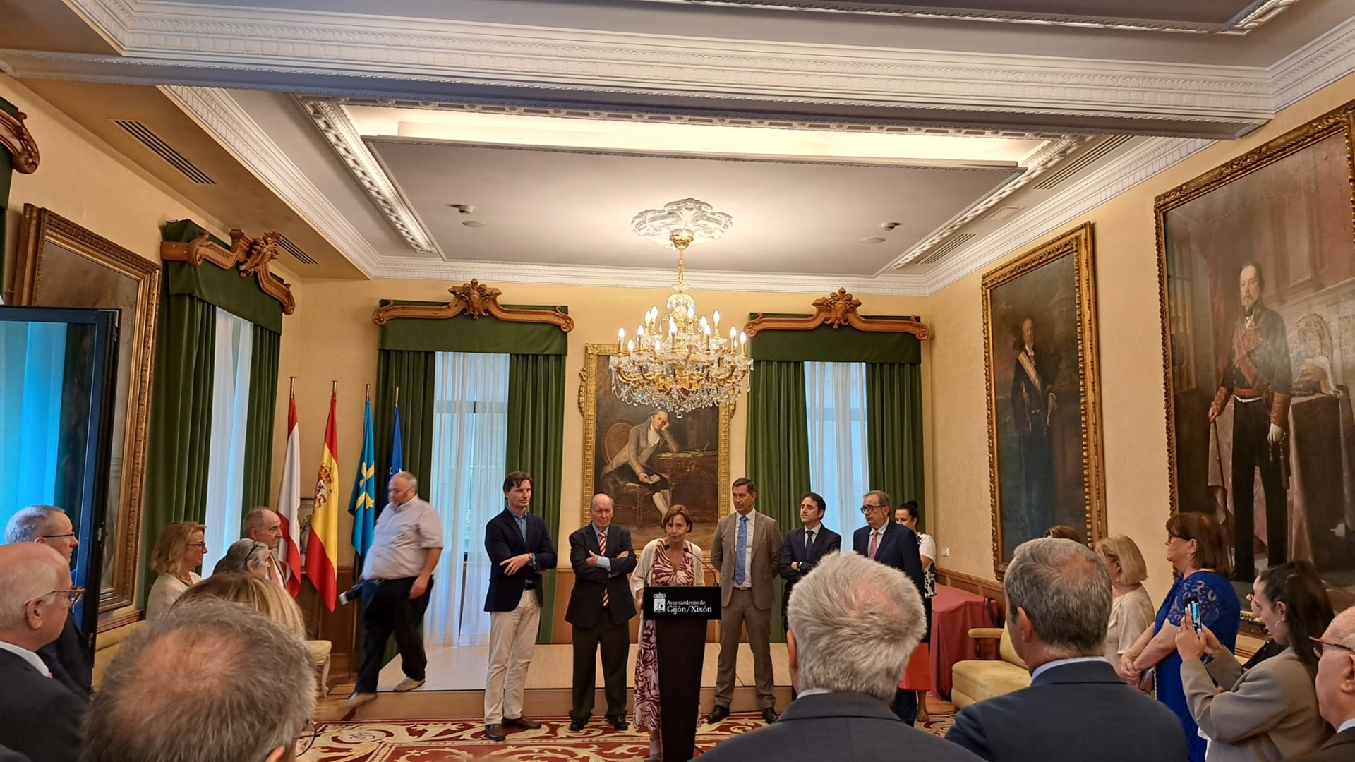 La alcaldesa de Gijón recibe a ingenierosVA y el COGITI en el marco de la FIDMA