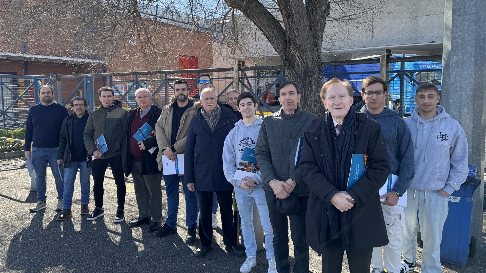 Los colegiados de ingenierosVA comprueban en PPG Ibérica cómo se crea el color en la industria del automóvil